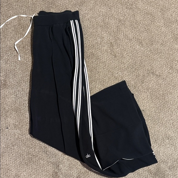 ALO Yoga Pants - ALO Yoga Athletic Track Pants Black with White Stripes - Large - Worn Once